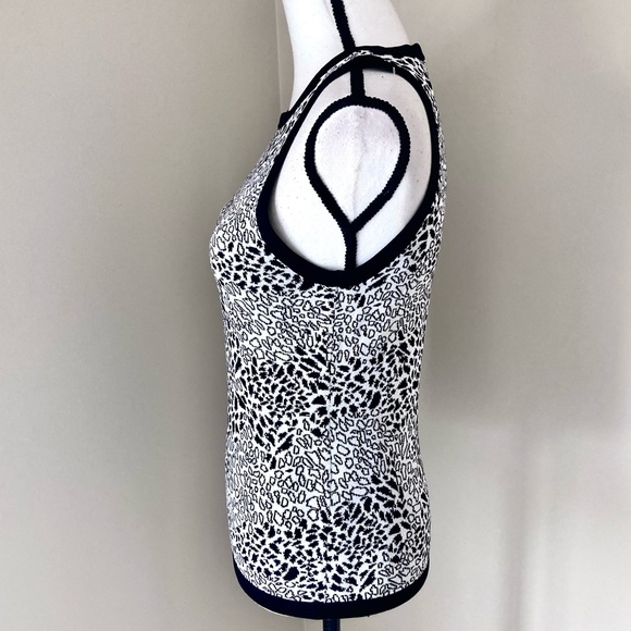 NWOT White House Black Market Jacquard Halter Neck Sweater Size S - Picture 7 of 10